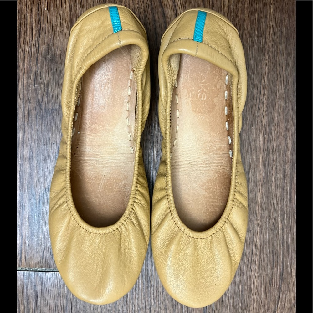 Size 9 Camel Tieks